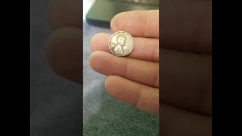 A Quick 10 Roll Penny Hunt... Quite a Few Shiny Ones...