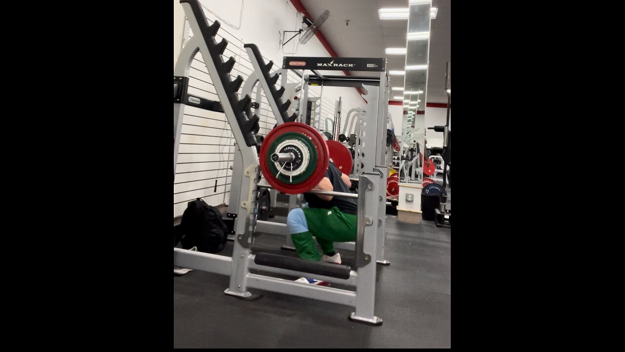 BACK SQUAT 152.5KG/336LBs for 4 reps