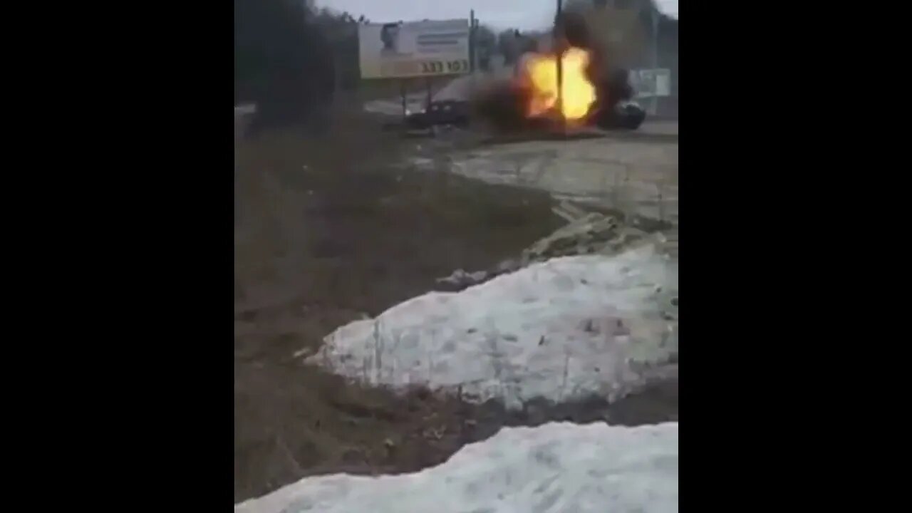 Ukraine war: Ukrainian soldiers destroy Russian tank