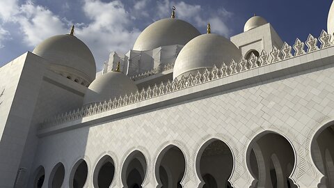 Beautiful mosque in Abu Dhabi