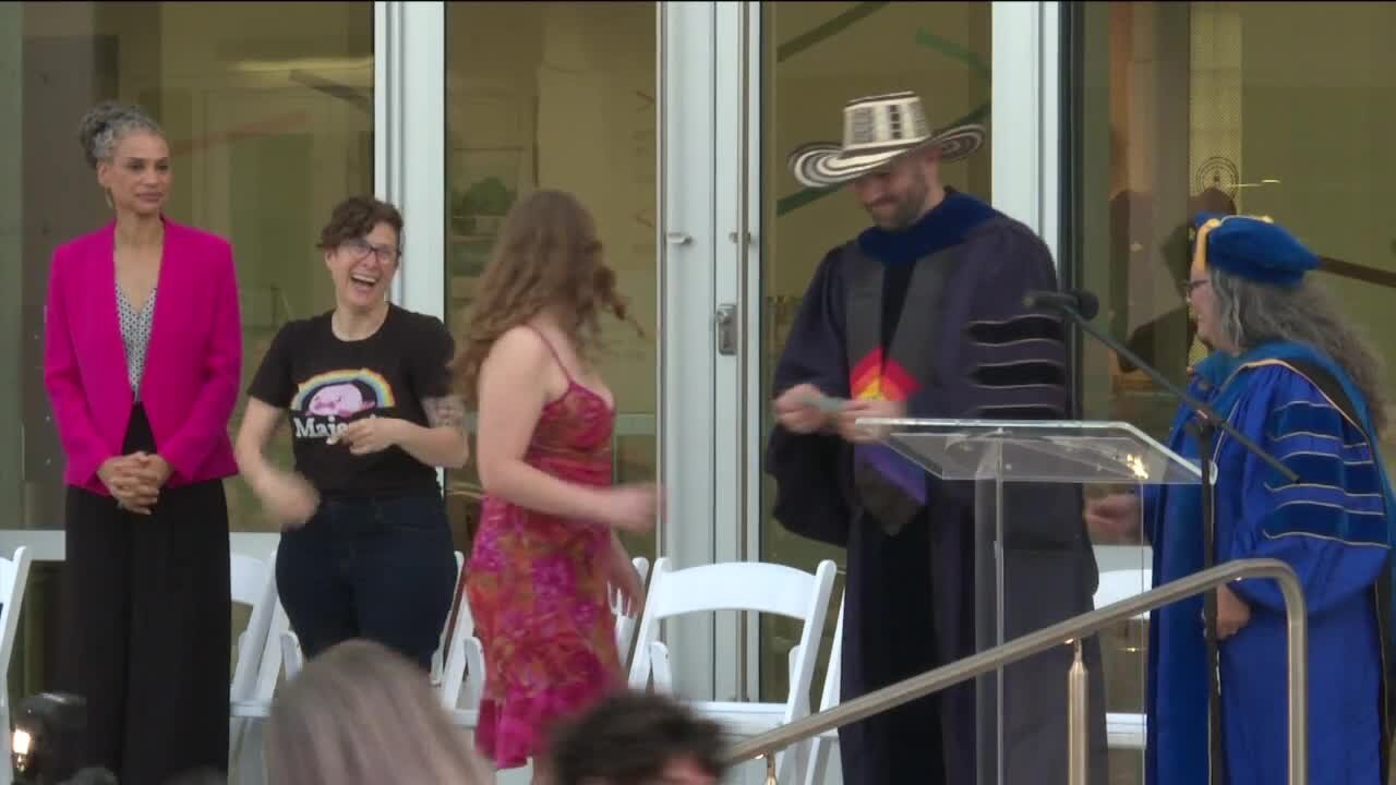 "Alternative" ceremony serves as part celebration, part protest for New College grads