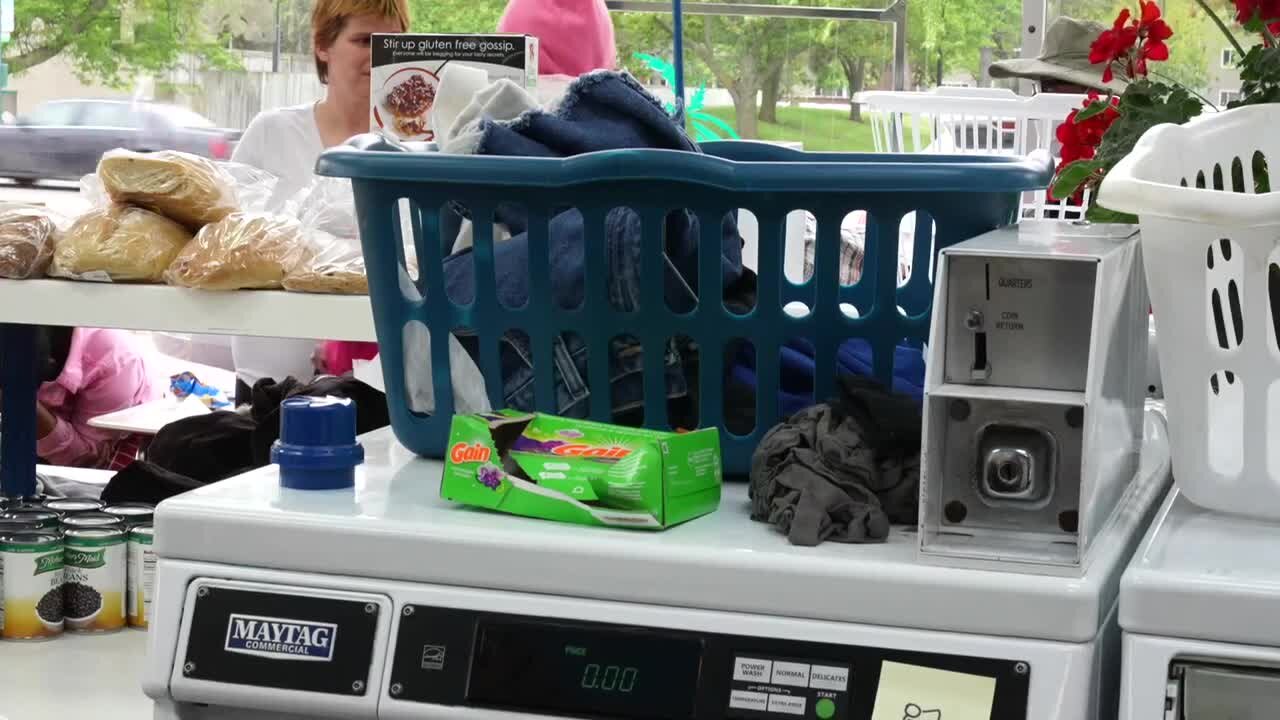 Laundromat has cleaned laundry for free for the seven years