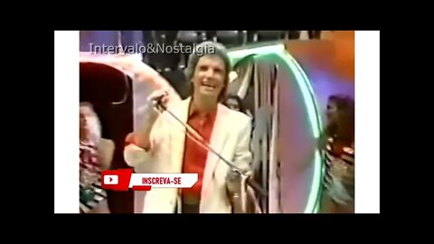 Chacrinha chora nos braços de Roberto Carlos | Cama e Mesa | música