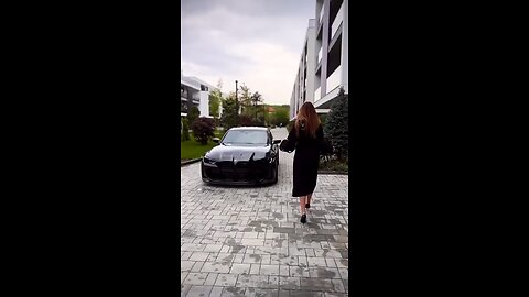 Must watch this fancy car