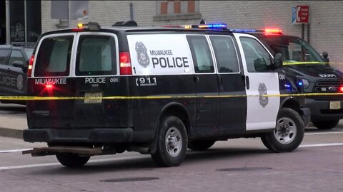 Man shot during attempted robbery downtown