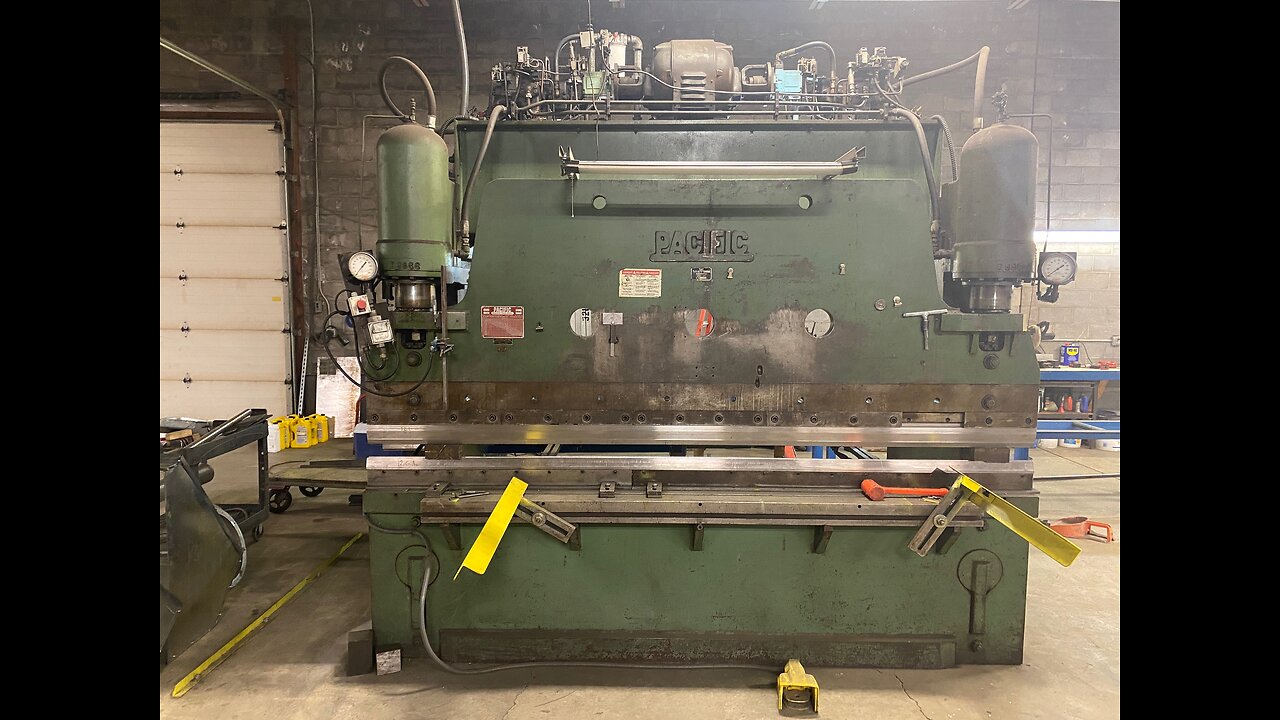 Pacific 150 Ton Hydraulic Press Brake