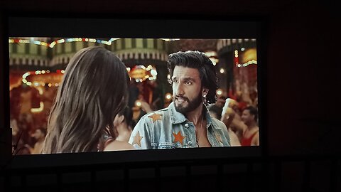 Jhumka song.... Hu