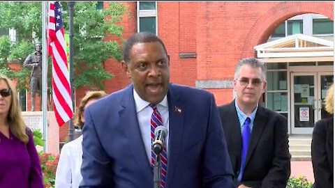 Vernon Jones Gives A Fiery Speech At The Georgia Courthouse Demanding A Forensic Audit