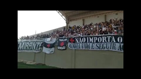 Torcida do Vasco no estádio antes da partida rolar em Muriaé - Tombense x Vasco