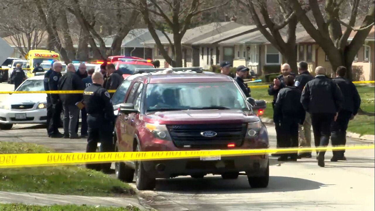 4 dead, 7 injured during stabbing spree in Illinois