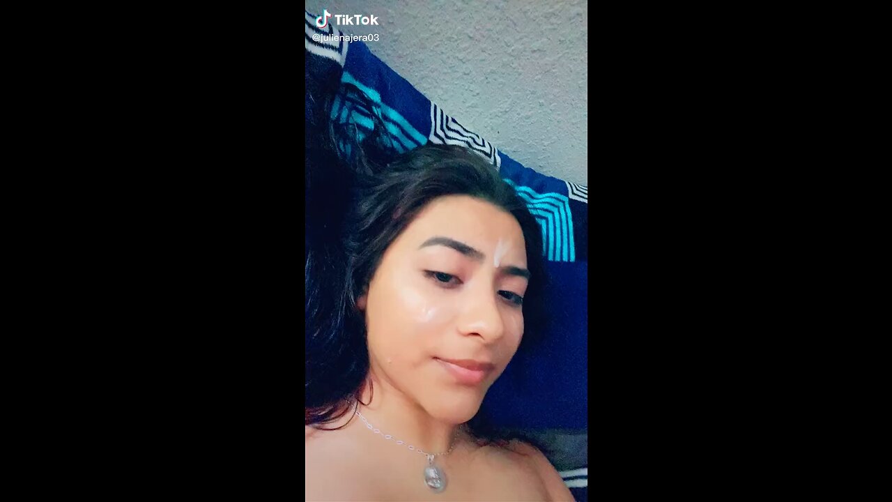 WHATS ON HER FACE?!?