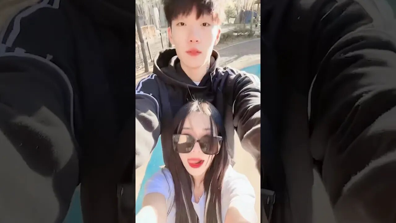 She Depants Him! 🤣