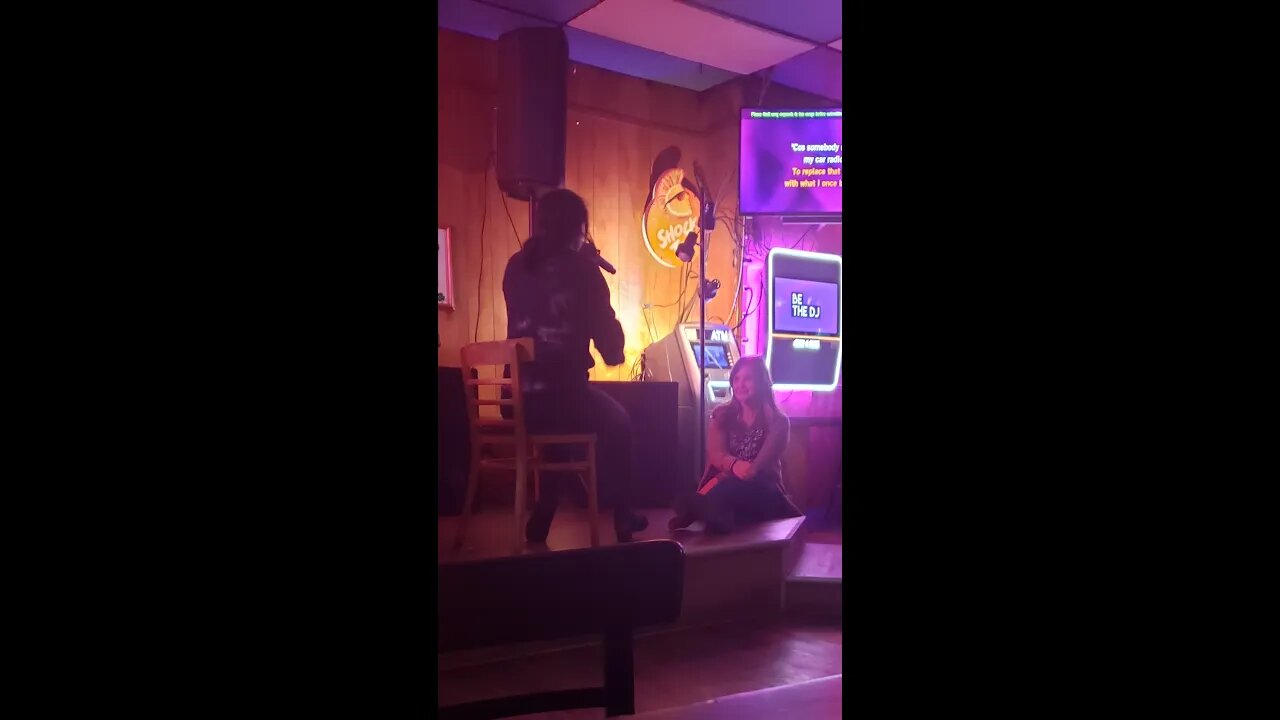 Car Radio by Twenty One Pilots Karaoke Cover (2023.11.12)