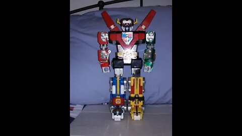 Vintage Voltron Deluxe- What To Look For When Buying One