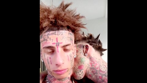 Kodiyak Redd Sucking & Kissing On Flyysoulja's Neck