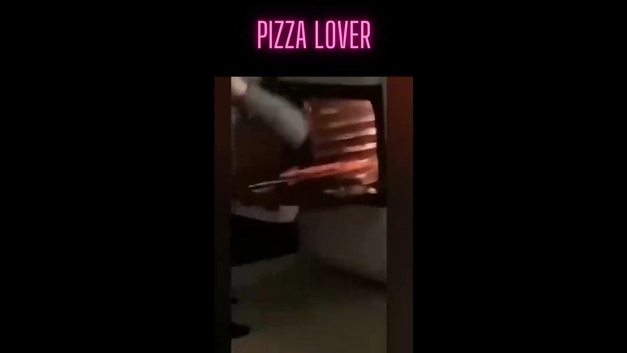 PIZZA LOVERS FRIENDS YOU CAN'T LIKE SEEING THIS VIDEO...FUNNY n 17