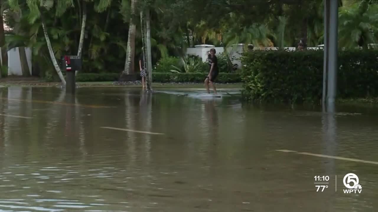Heavy downpours flood streets in Tequesta, Jupiter