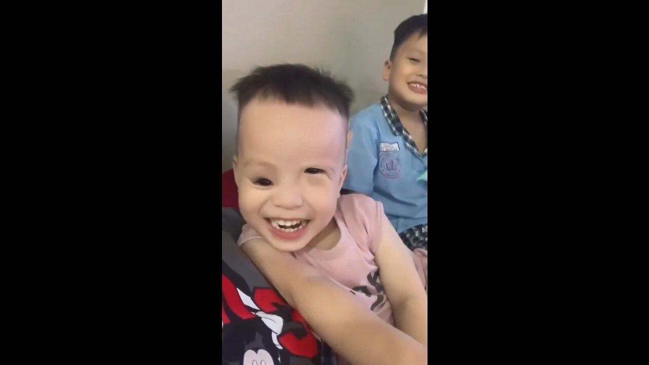 A little 👧 funny video of the day