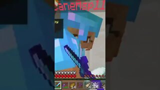 Teammates Help Each Other in Cubecraft Skywars