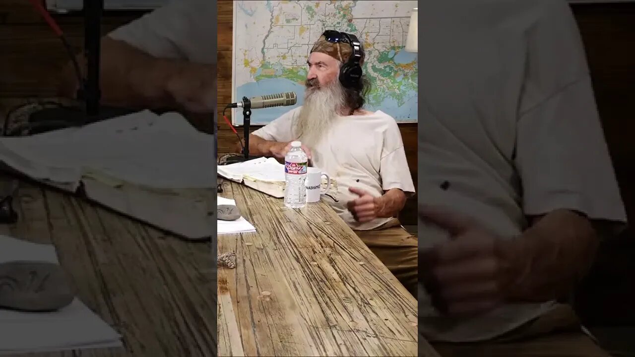 Phil Robertson Laughs Hard at BLUNT Honesty from Si's Wife