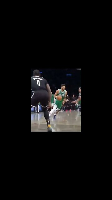 Tatum lobs it to Williams