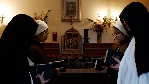 Carmelite Nuns of the Holy Face - Marian Procession