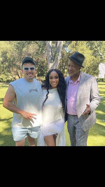 Koryn Hawthorne - "Look at God" behind the scenes interview