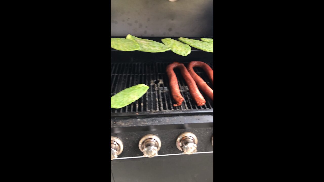 Barbecue Time #barbecue #nopales #chorizo #tacos #bbqlovers #bbqfood #california