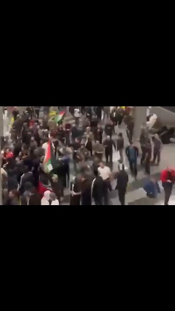 Terrifying Footage Shows Hundreds Of Muslims In Dagestan Hunting For Jews At The Airport