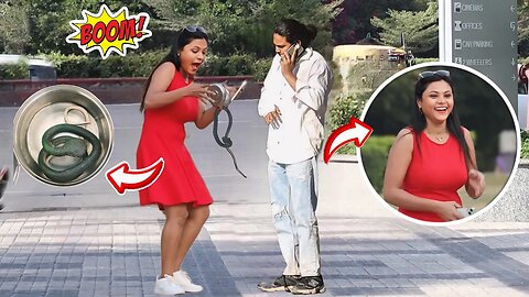 Snake in the Tiffin Prank on Cute Girls 😱😂 || viral interesting prank video Jaipur Entertainment.