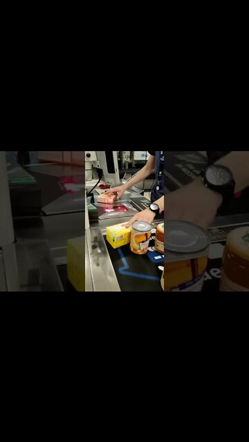 #shorts #2022 funny,prank,funjokes,dad jokes,funny memes,funny video,fun,laughing,funny animal,knock