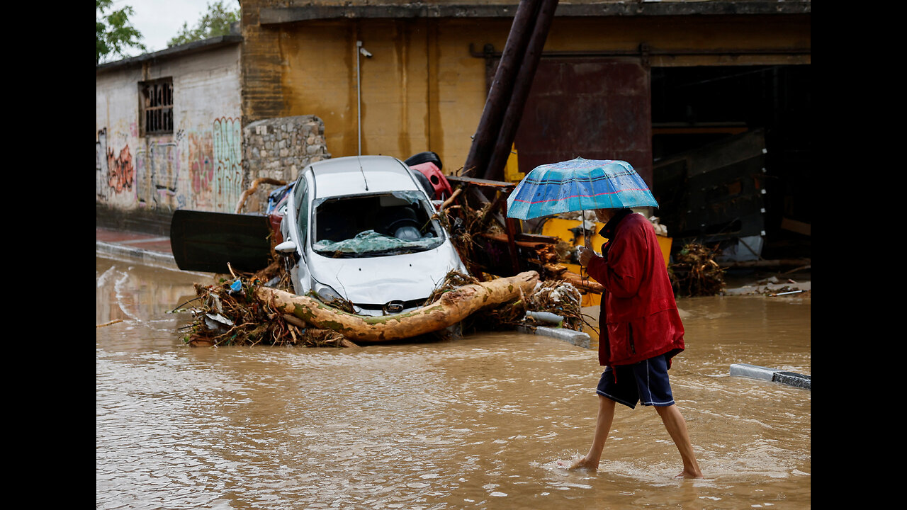 Hundreds Stranded without food in Greece floods