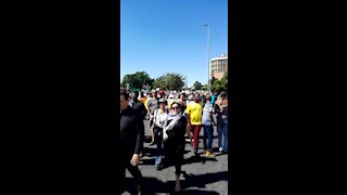 UPDATE 1 - Thousands fill the streets of Cape Town to demand Zuma step down (8dy)