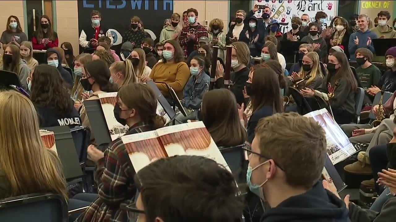 West Geauga High School senior gets surprise visit, full scholarship from Thiel College