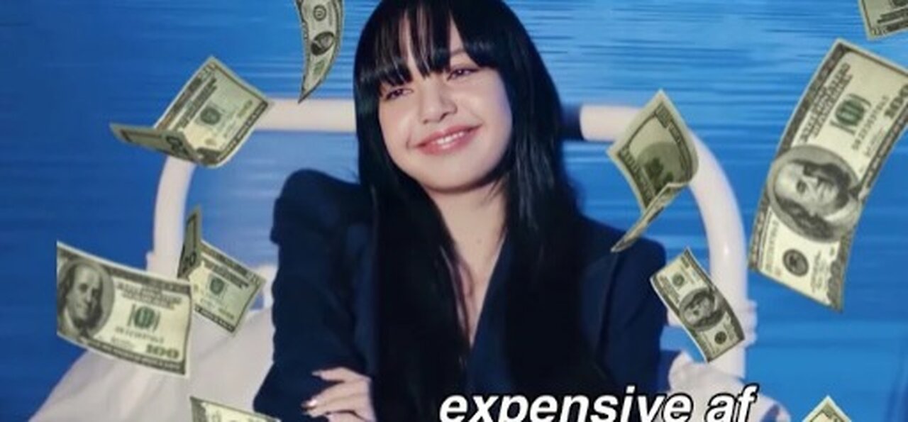 lisa making people feel poor 🤑