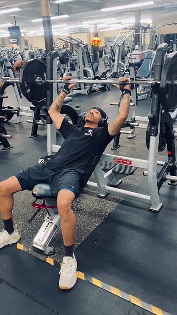 Lift of the night, I appreciate it! 🤙🏾