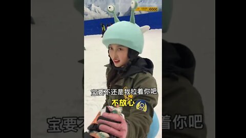 經過不懈努力，女朋友最後滑雪的樣子太帥了#情侶日常