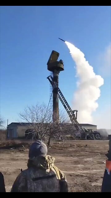 Ukraine war footage: missile lunch at the Russian enemy