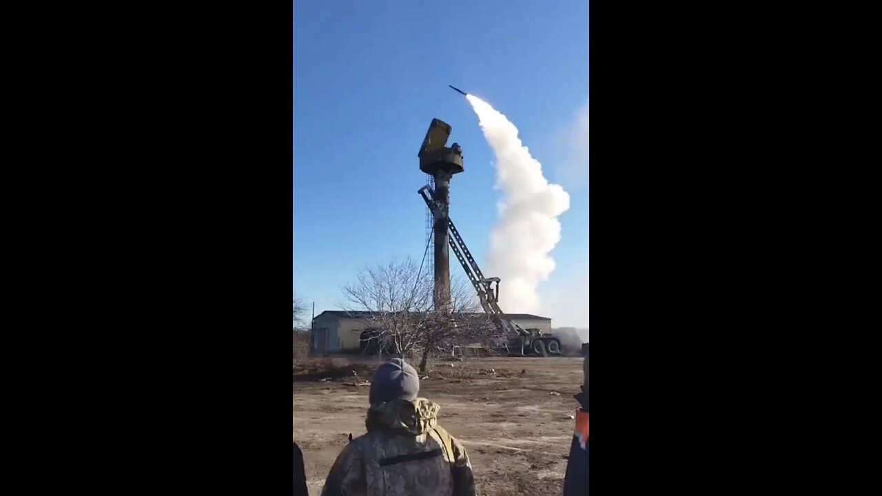 Ukraine war footage: missile lunch at the Russian enemy