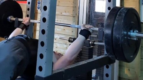 NEW TECH EXCLUSIVE: No dice! Second try: 100 Kgs x 5 Bench Press