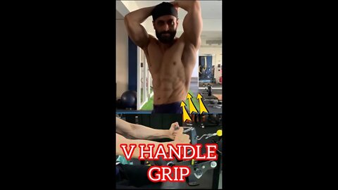 HOW TO GRIP V HANDLE #shorts #lats #seatedrow