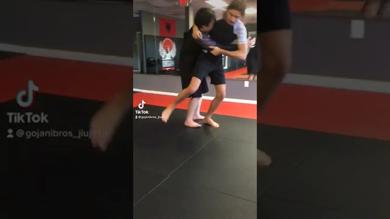 Explosive throw BJJ