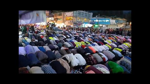 በደሴ ከተማ በተካሄደው የጎዳና ላይ ኢፍጧር ||የመግሪብ ሰላት|| በተስረቅራቂና ማራኪ ድምፅ ማሻአላህ #ደሴ #ረመዷን #ኢፍጧር