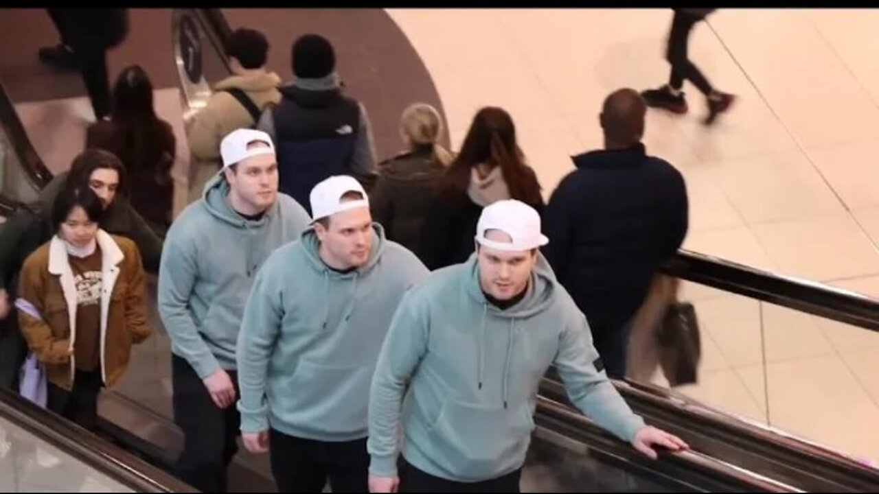 Triplets respawn on escalator prank 🤣