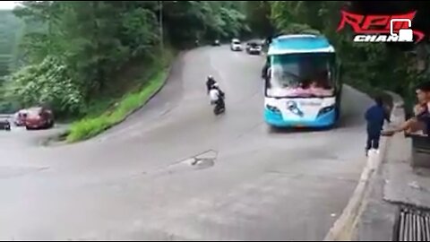 Man jumps out the bus no breaks