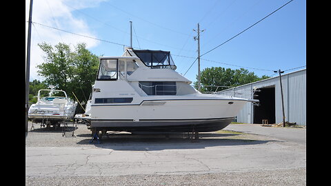 SOLD! 1994 Carver 350 Aft Cabin walkthrough