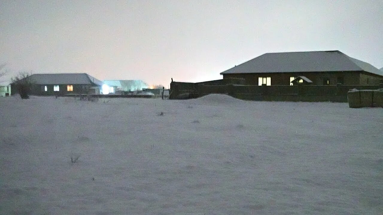 Winter Storm Ambience with Icy Howling Wind Sounds for Sleeping, Relaxing in the village at night.