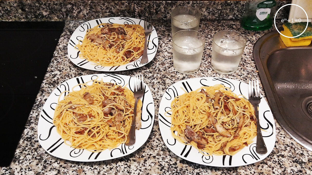 spaghetti with oyster mushrooms · dialectical veganism of spring +10ME 010