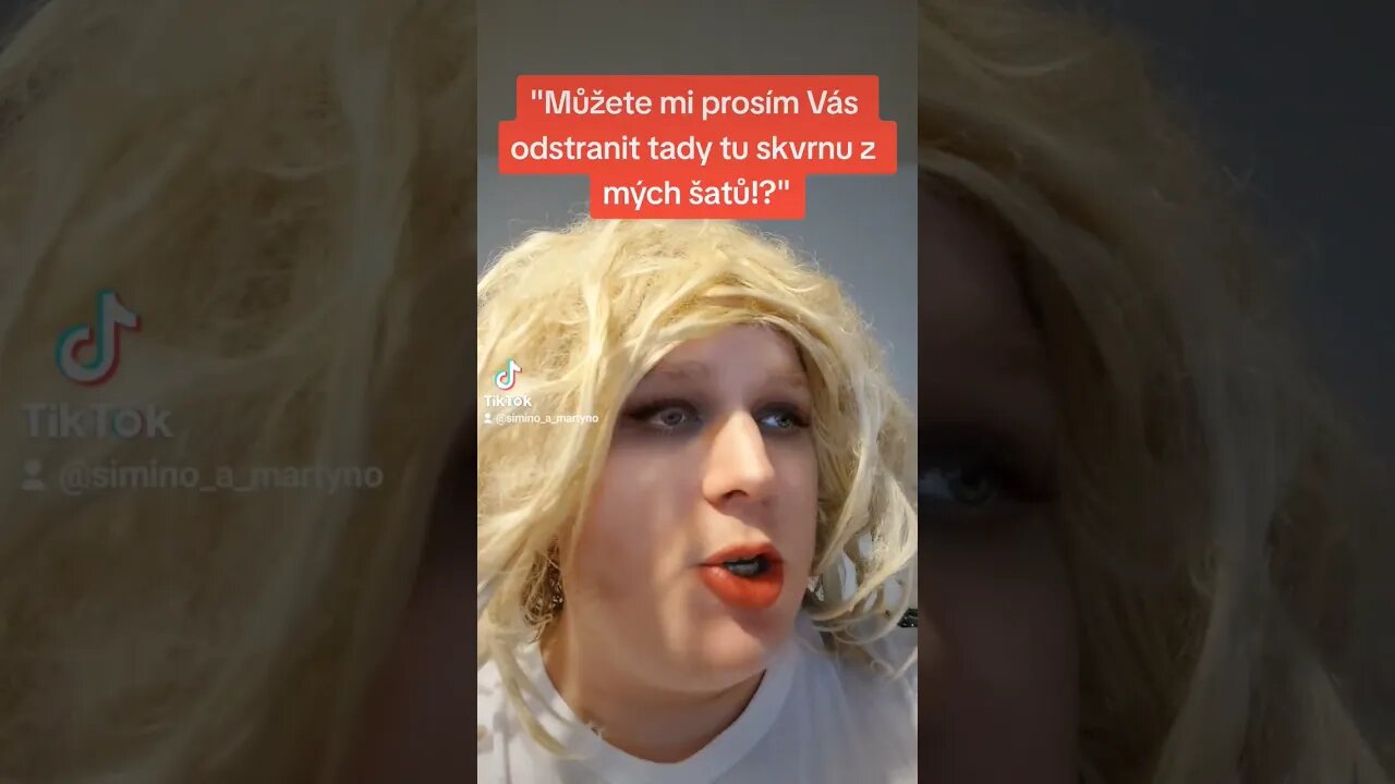 STARÁ byla v ČISTÍRNĚ! Od čeho SKVRNU si nechala ODSTRANIT ze svých ŠATŮ!?#funny #shorts #viral #cz