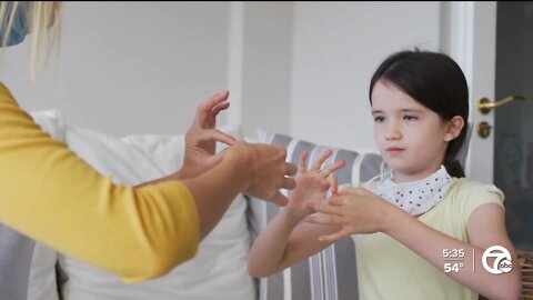 Parents of deaf kids push for more American Sign Language education